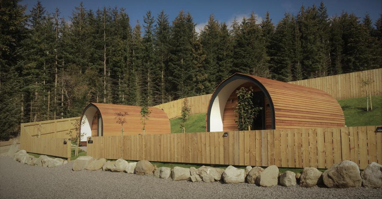 מלון אינברנס Tomatin Glamping Pods מראה חיצוני תמונה